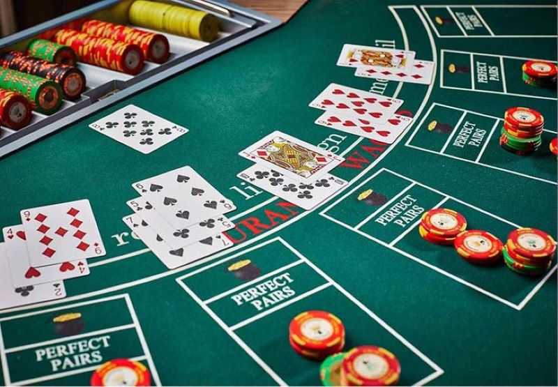 Xì Dách trúng lớn tại V7bet – Cược 100K nhận thêm 50K mỗi ngày 2 Cách chơi Xì Dách và một số trường hợp đặc biệt